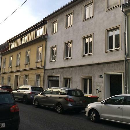 Apartment Zhang Graz Bagian luar foto