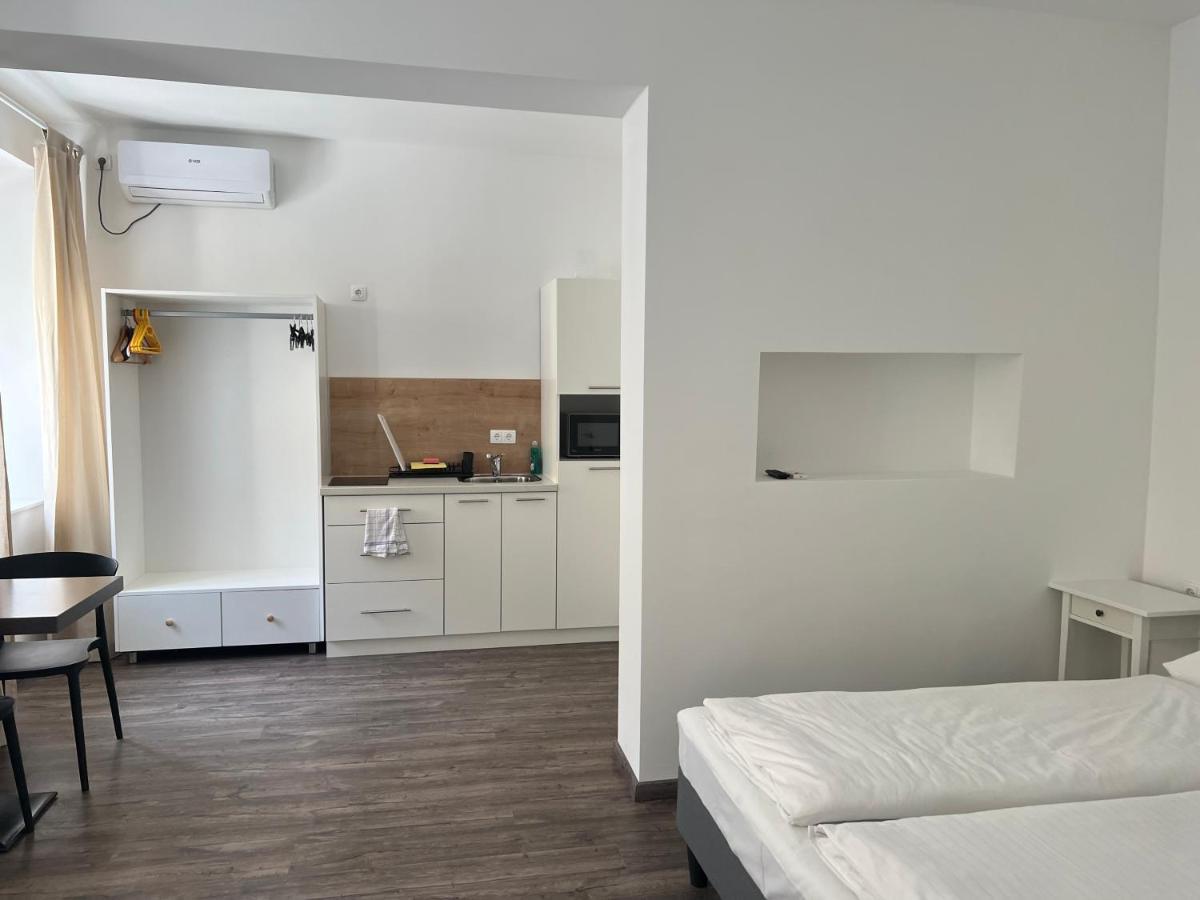 Apartment Zhang Graz Bagian luar foto