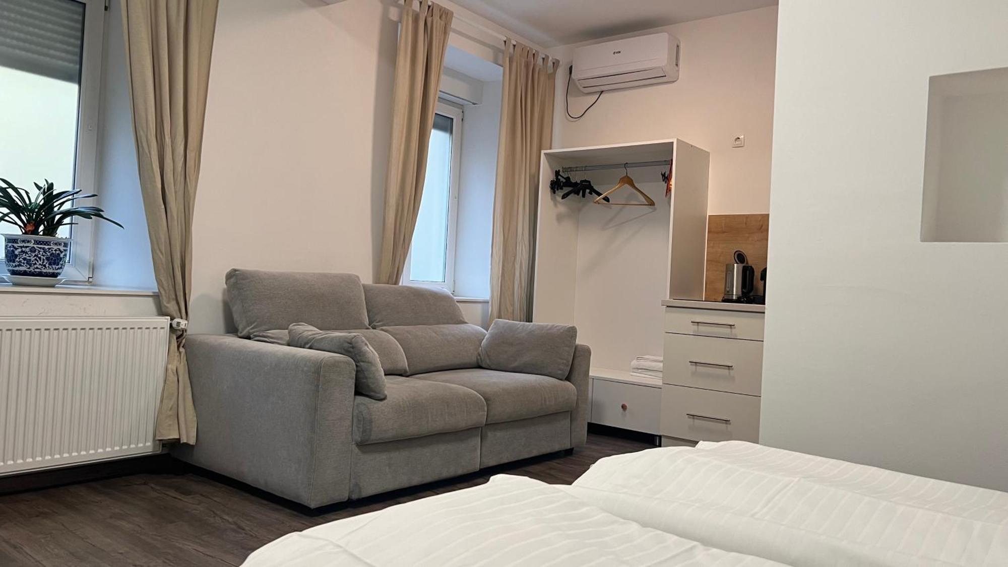 Apartment Zhang Graz Bagian luar foto